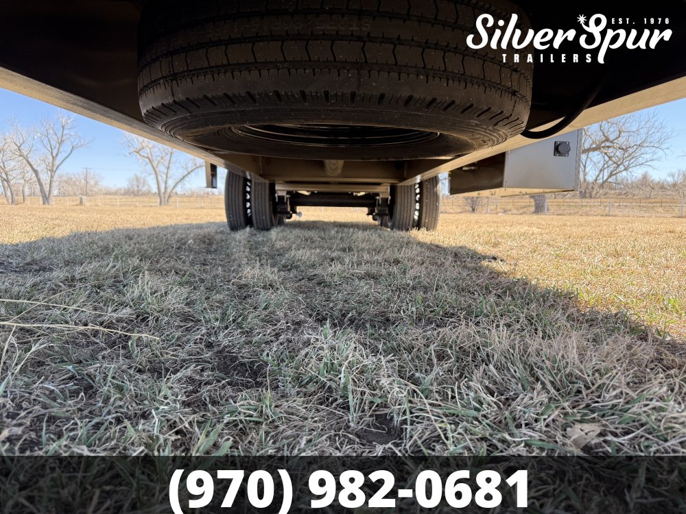 2026 Diamond C FMAX210 32x102 Hydraulic Dovetail Gooseneck Trailer