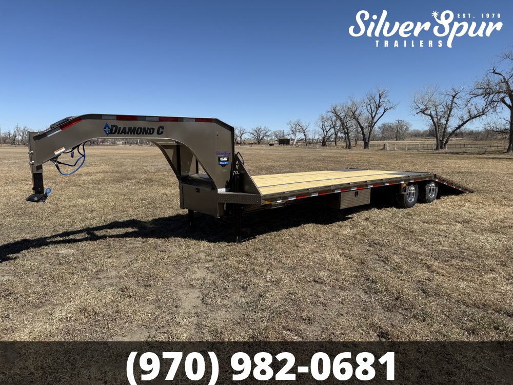 2026 Diamond C FMAX210 32x102 Hydraulic Dovetail Gooseneck Trailer