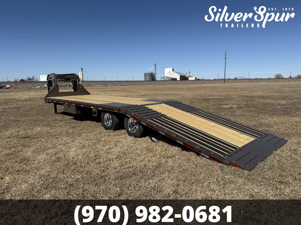 2026 Diamond C FMAX210 32x102 Hydraulic Dovetail Gooseneck Trailer