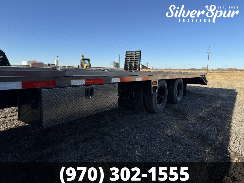 2025 Diamond C FMAX212 40x102 Max Ramp Gooseneck Trailer