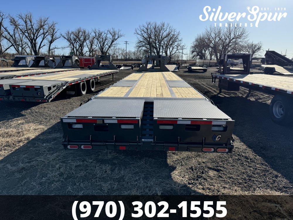 2025 Diamond C FMAX212 40x102 Max Ramp Gooseneck Trailer