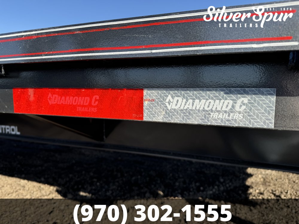 2025 Diamond C FMAX212 40x102 Max Ramp Gooseneck Trailer