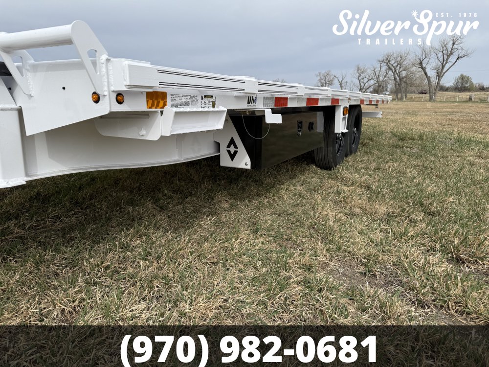 2026 Diamond C DET207 22x102 Deckover Tilt Trailer