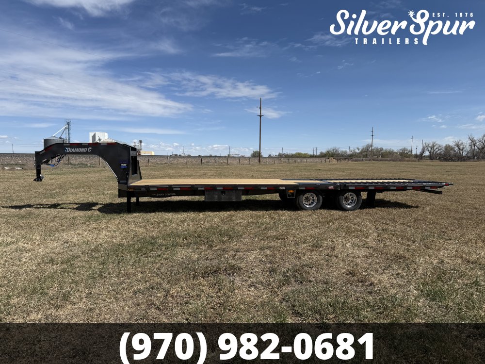 2026 Diamond C FMAX210 32x102 Hydraulic Dovetail Gooseneck Trailer