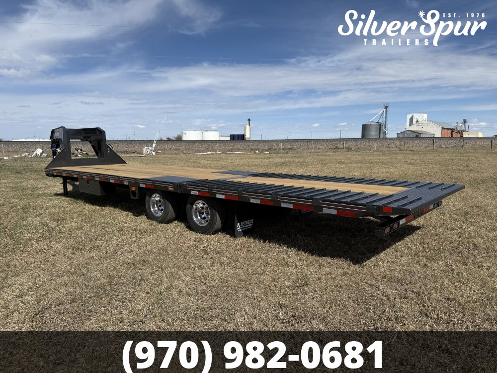 2026 Diamond C FMAX210 32x102 Hydraulic Dovetail Gooseneck Trailer