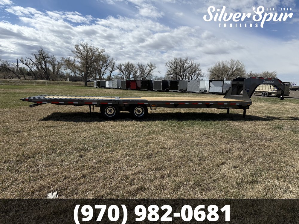 2026 Diamond C FMAX210 32x102 Hydraulic Dovetail Gooseneck Trailer