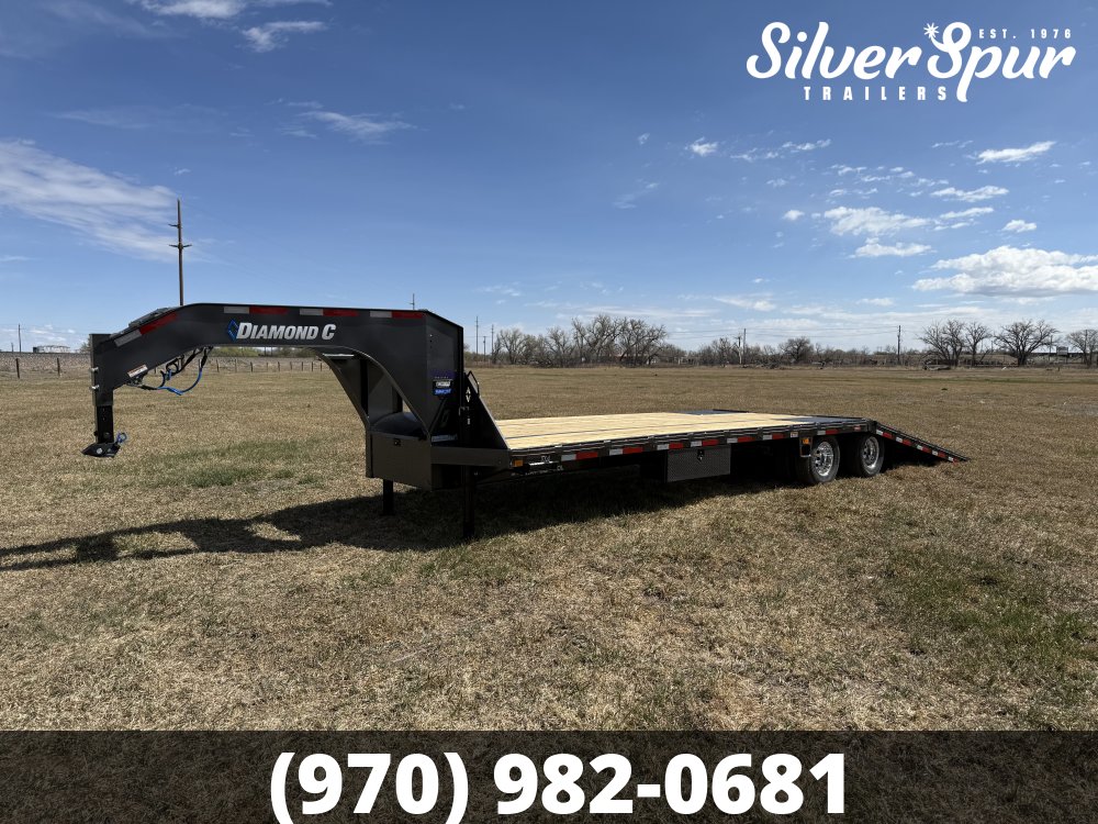 2026 Diamond C FMAX210 32x102 Hydraulic Dovetail Gooseneck Trailer