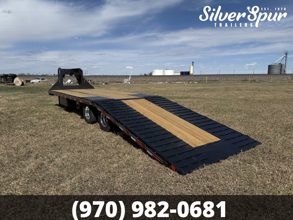 2026 Diamond C FMAX210 32x102 Hydraulic Dovetail Gooseneck Trailer