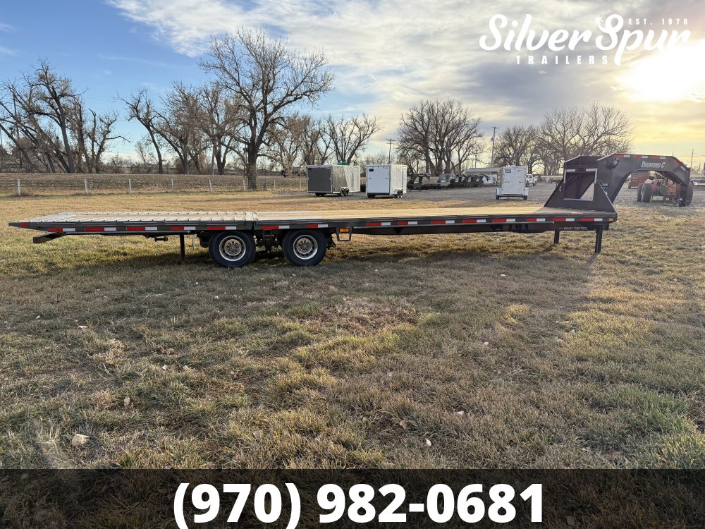 2026 Diamond C FMAX212 35x102 Hydraulic Dovetail Pacesetter Gooseneck Trailer
