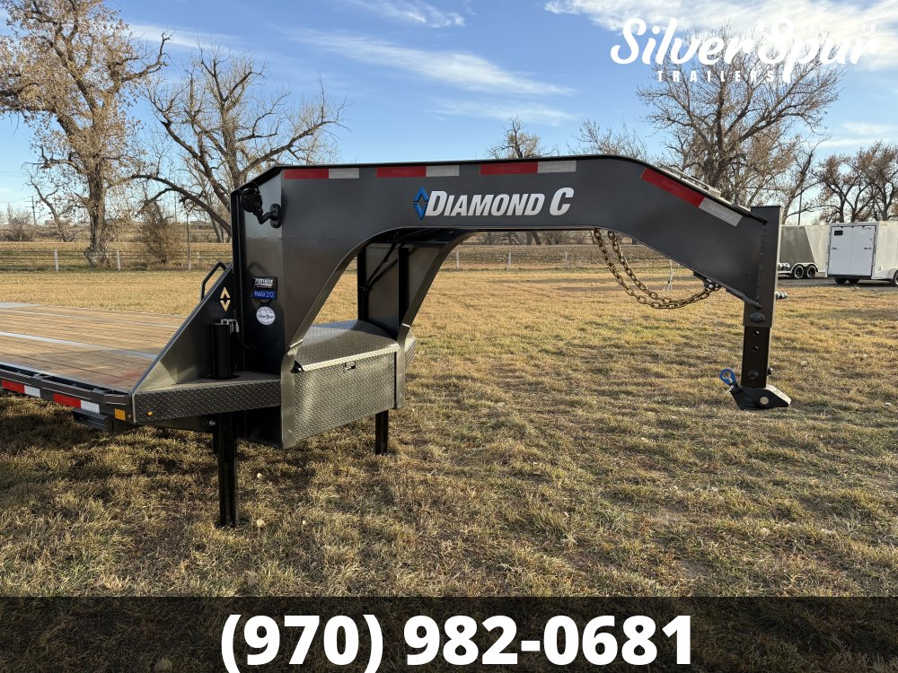 2026 Diamond C FMAX212 35x102 Hydraulic Dovetail Pacesetter Gooseneck Trailer