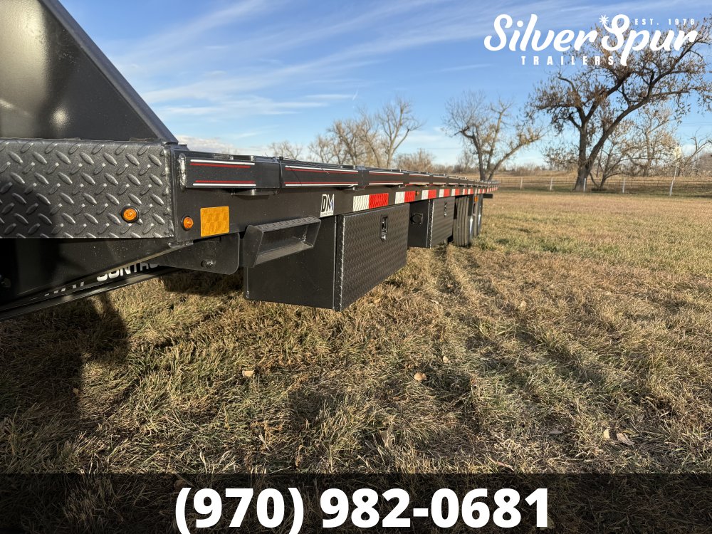 2026 Diamond C FMAX212 35x102 Hydraulic Dovetail Pacesetter Gooseneck Trailer