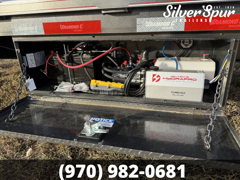 2026 Diamond C FMAX212 35x102 Hydraulic Dovetail Pacesetter Gooseneck Trailer