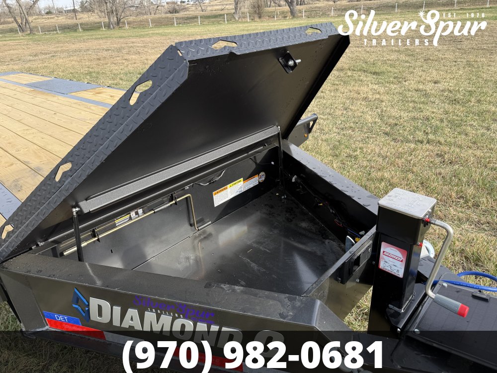 2026 Diamond C DET208 24x102 Deckover Tilt Trailer