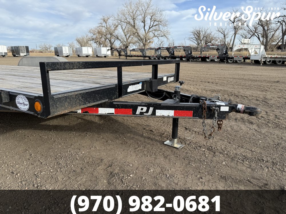2015 PJ Trailer 18' Flatbed Car Trailer