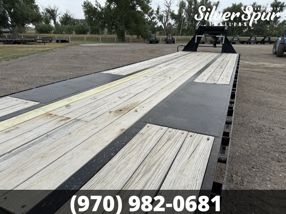 2022 Top Hat Industries 35' Flatbed Gooseneck Trailer