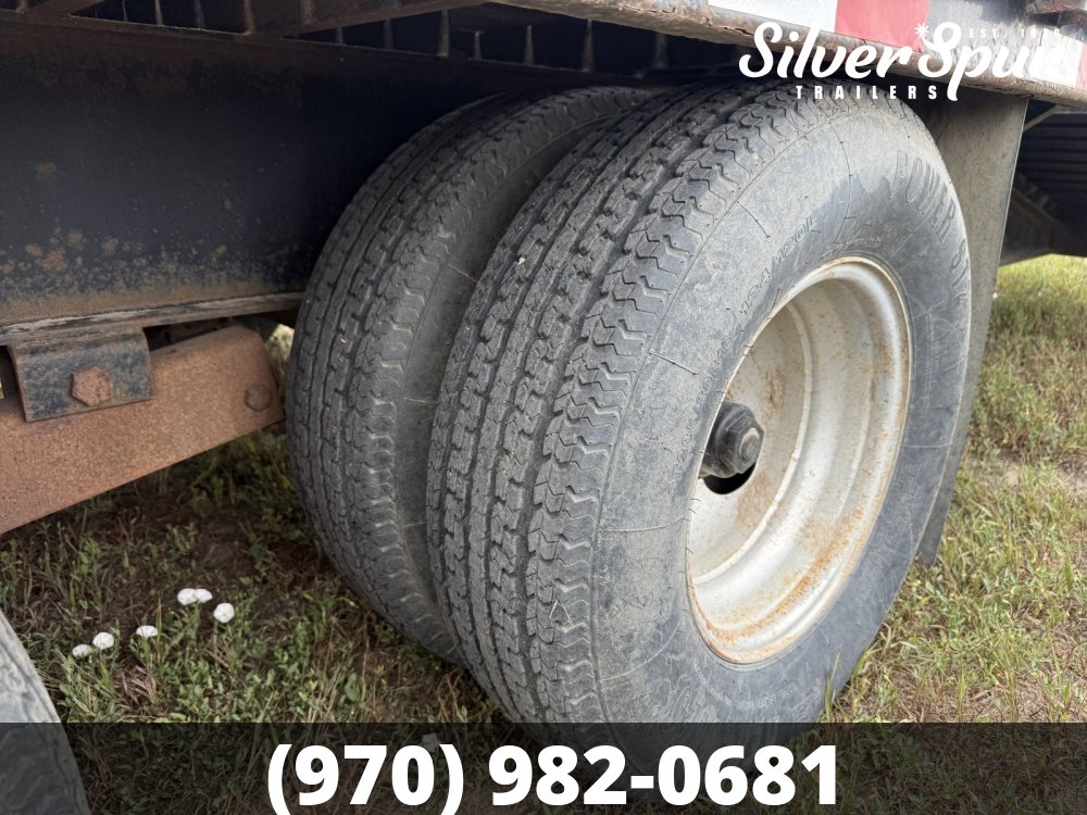 2013 PJ Trailers 36' Gooseneck Flatbed Trailer