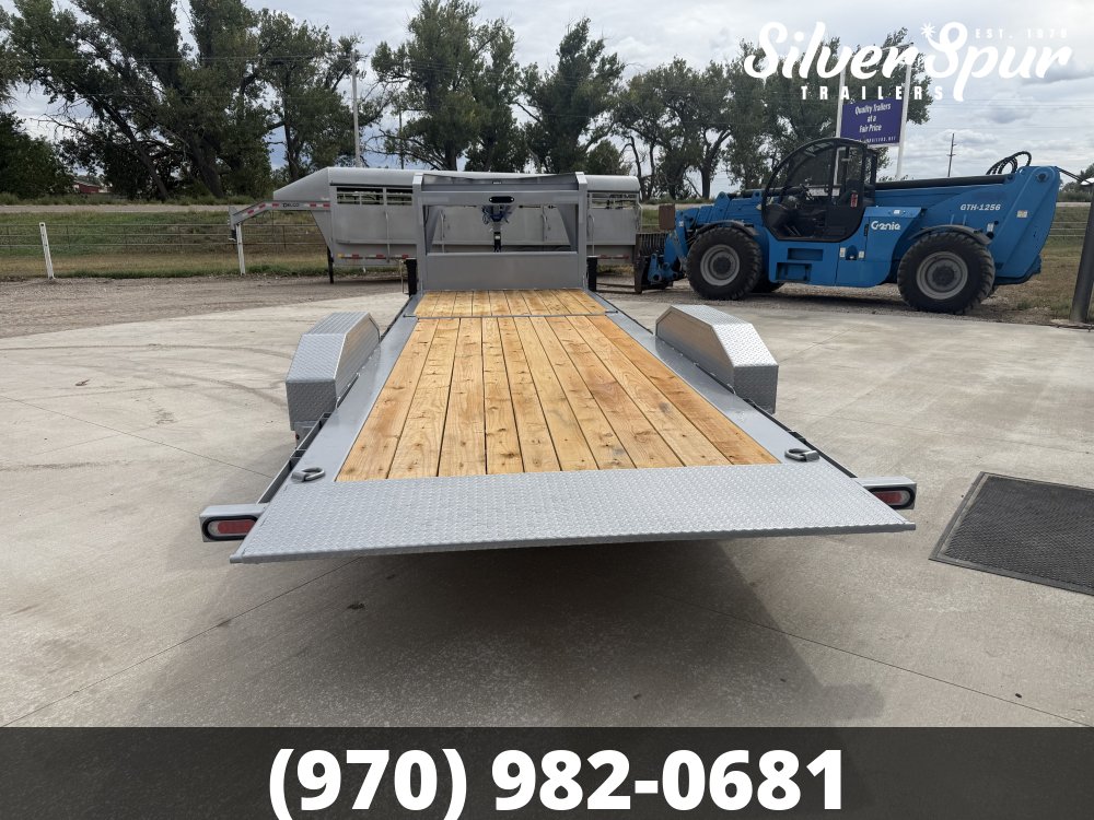 2027 Diamond C HDT207 24x82 Gooseneck Tilt Trailer Pacesetter Edition