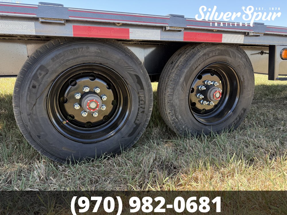 2026 Diamond C DEC210 24x102 Deckover Trailer