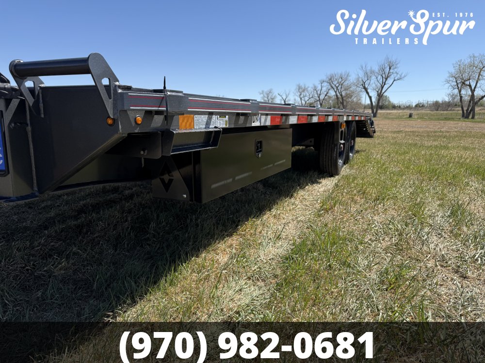 2026 Diamond C DEC210 24x102 Deckover Trailer