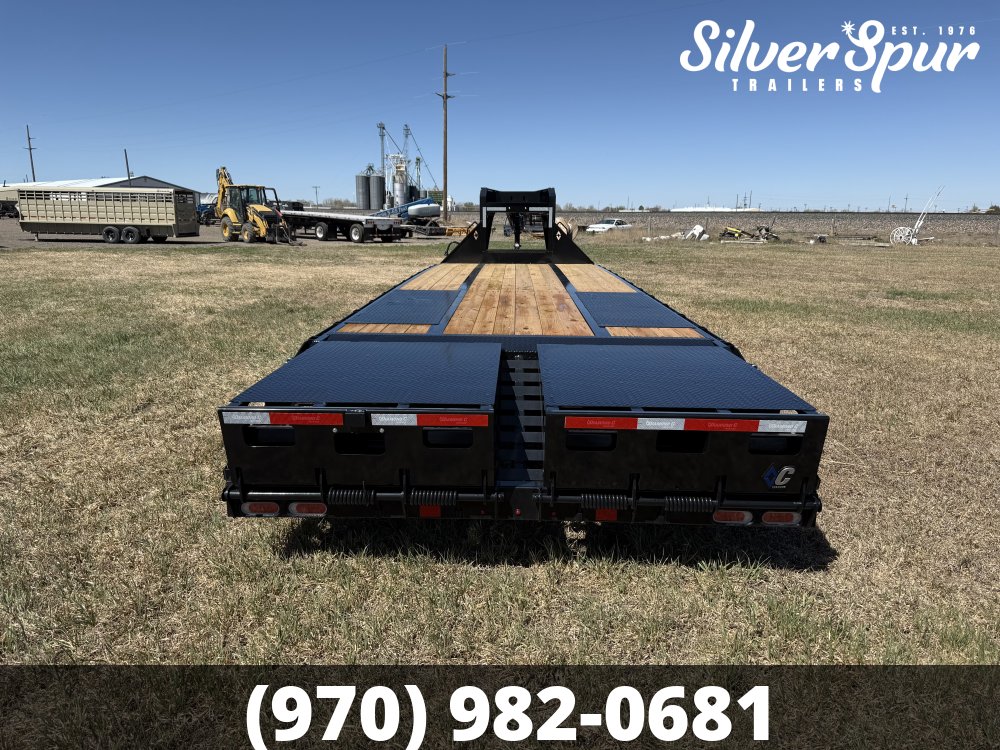 2026 Diamond C FMAX210 28x102 Max Ramp Gooseneck Trailer