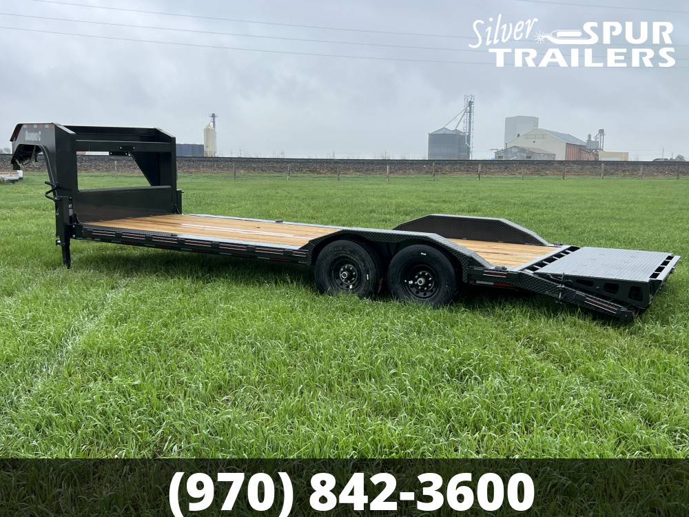 2023 Diamond C LPX207 24x82 Gooseneck