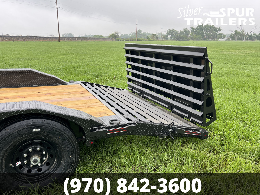 2023 Diamond C LPX207 24x82 Gooseneck