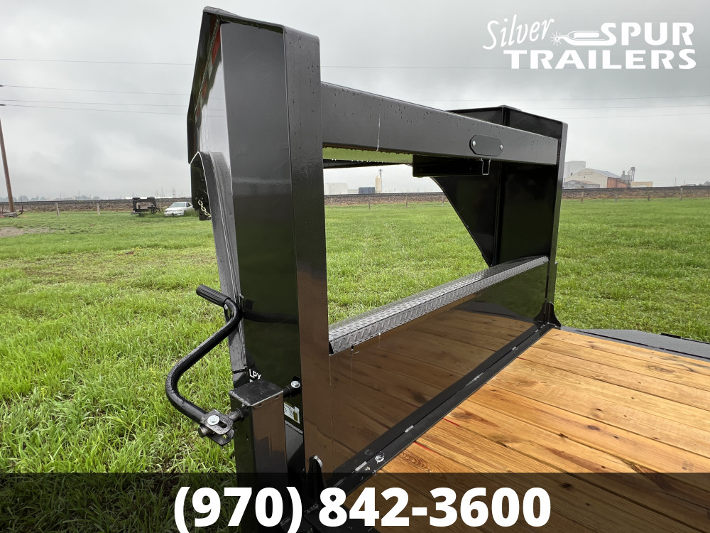 2023 Diamond C LPX207 24x82 Gooseneck