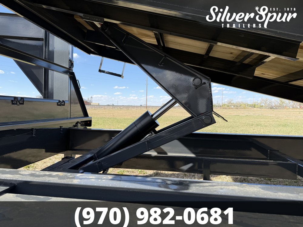 2026 Lamar 102" X 24' 14K Deck-Over Gooseneck Tilt Trailer