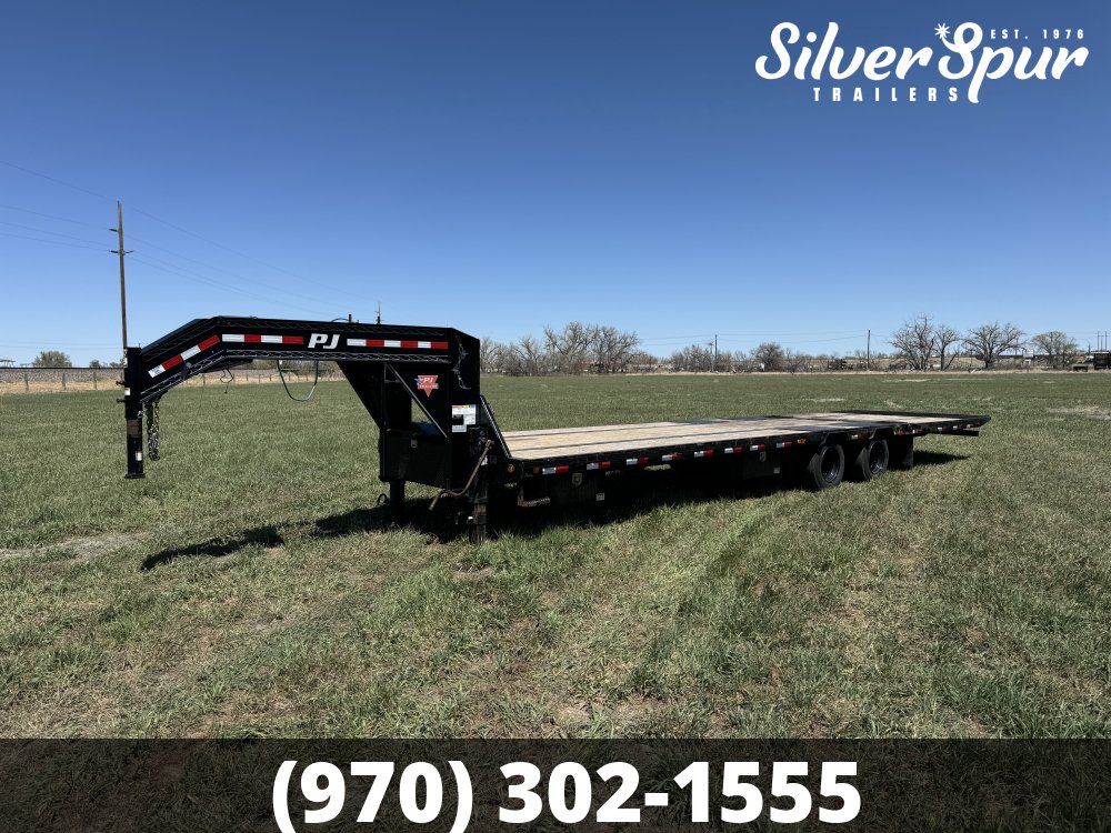 2021 PJ Trailers 34' Hydraulic Dovetail Gooseneck