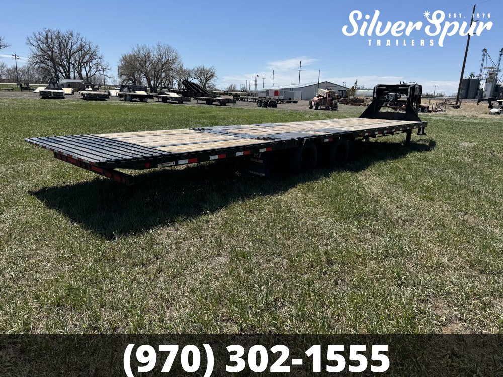 2021 PJ Trailers 34' Hydraulic Dovetail Gooseneck