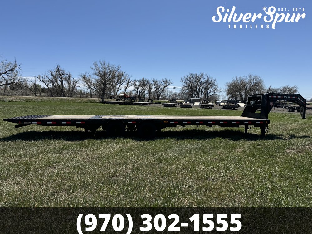 2021 PJ Trailers 34' Hydraulic Dovetail Gooseneck
