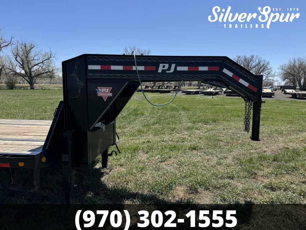 2021 PJ Trailers 34' Hydraulic Dovetail Gooseneck