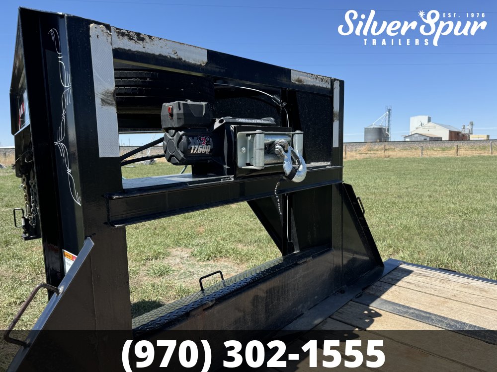2021 PJ Trailers 34' Hydraulic Dovetail Gooseneck