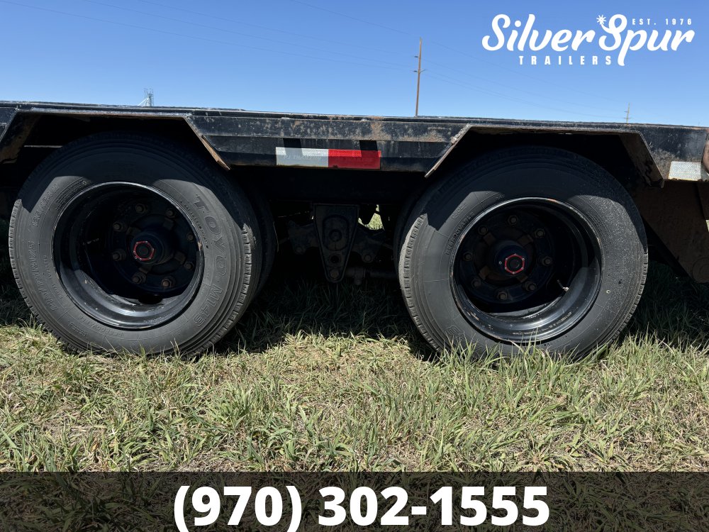 2021 PJ Trailers 34' Hydraulic Dovetail Gooseneck
