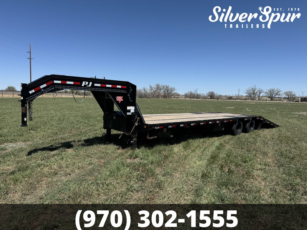 2021 PJ Trailers 34' Hydraulic Dovetail Gooseneck