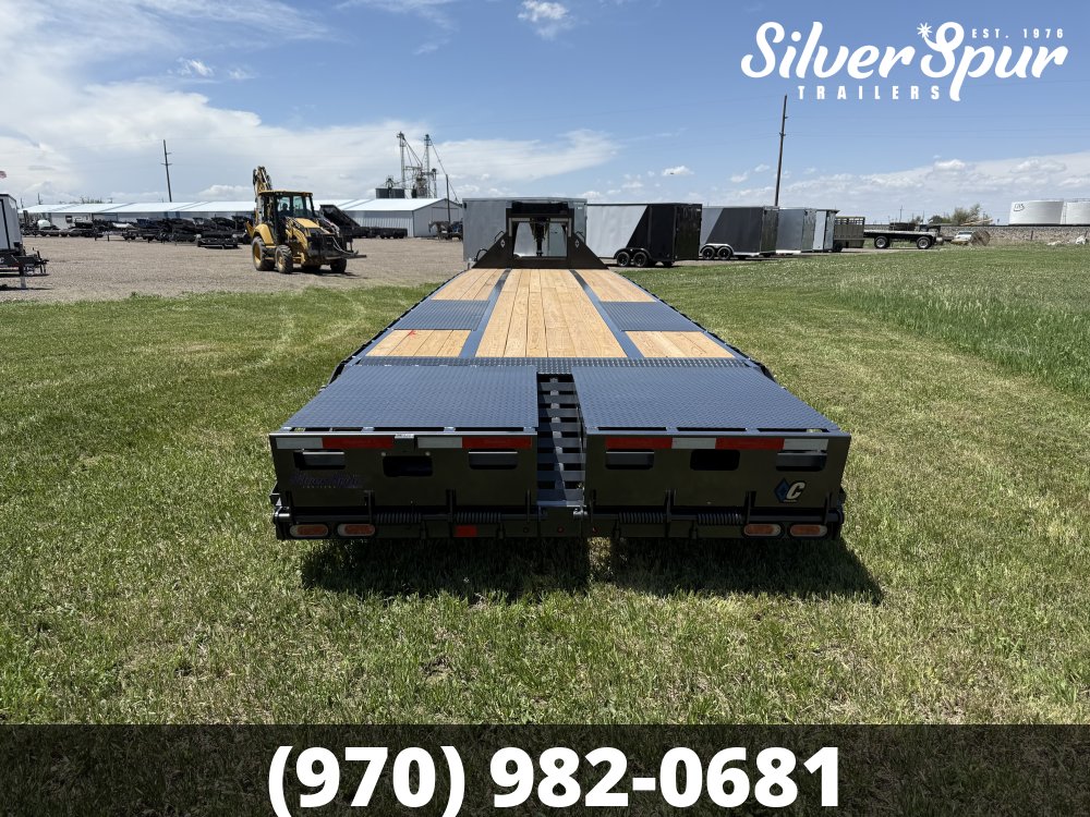 2026 Diamond C FMAX212 35x102 Max Ramp Gooseneck Trailer