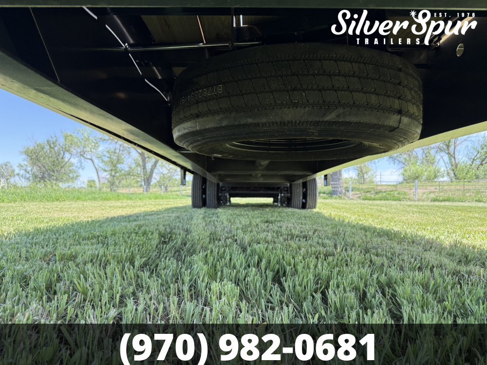 2026 Diamond C FMAX212 35x102 Max Ramp Gooseneck Trailer