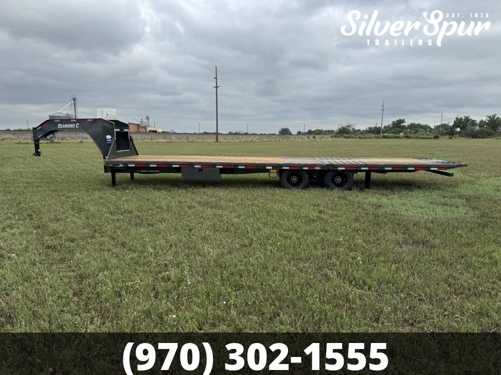 2025 Diamond C FMAX210 32x102 Hydraulic Dovetail Gooseneck Trailer