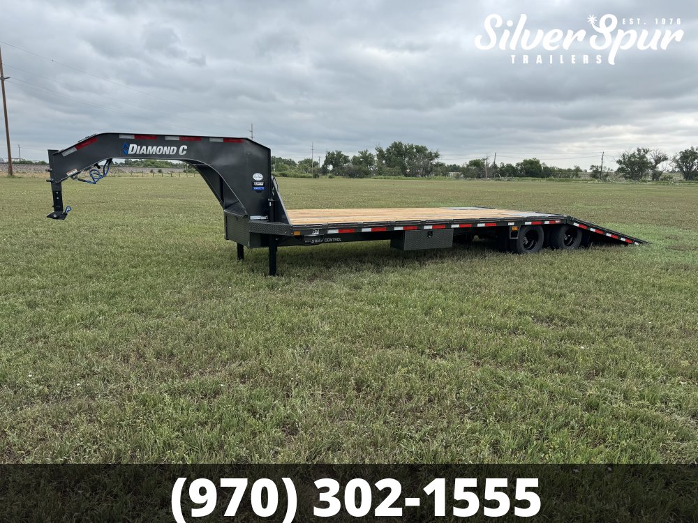 2025 Diamond C FMAX210 32x102 Hydraulic Dovetail Gooseneck Trailer