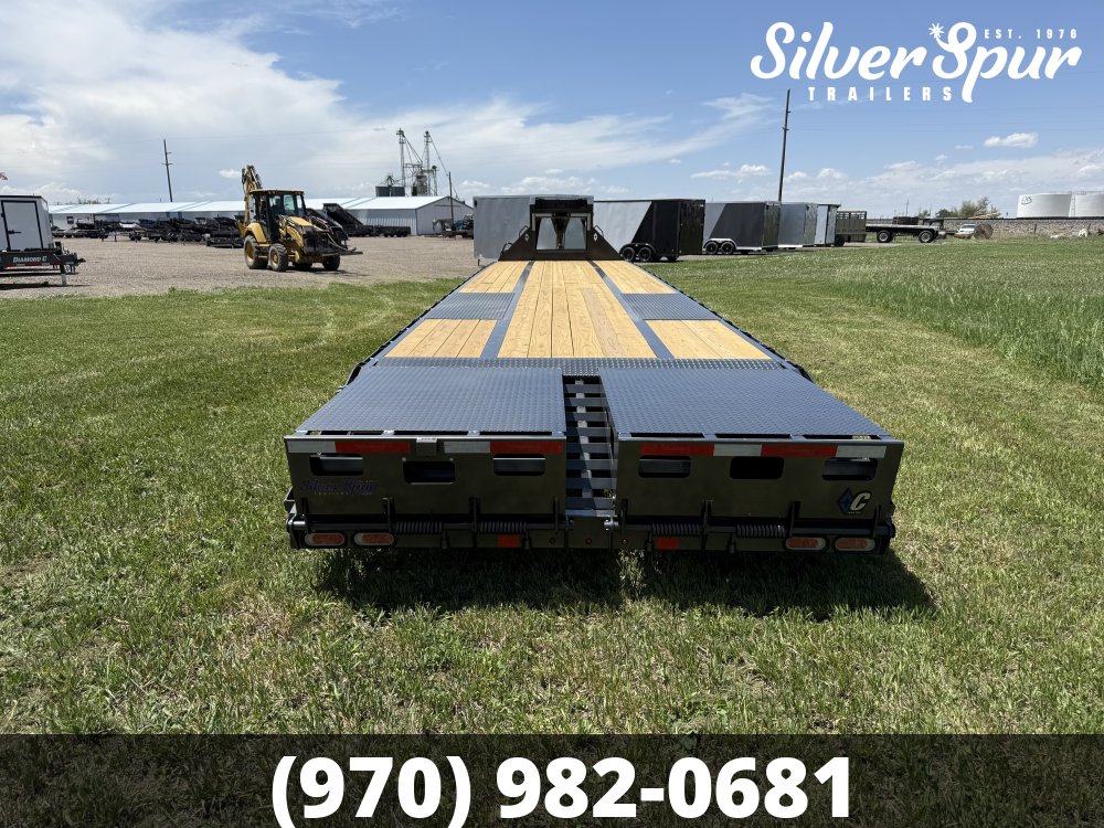 2026 Diamond C FMAX212 40x102 Max Ramp Gooseneck Trailer
