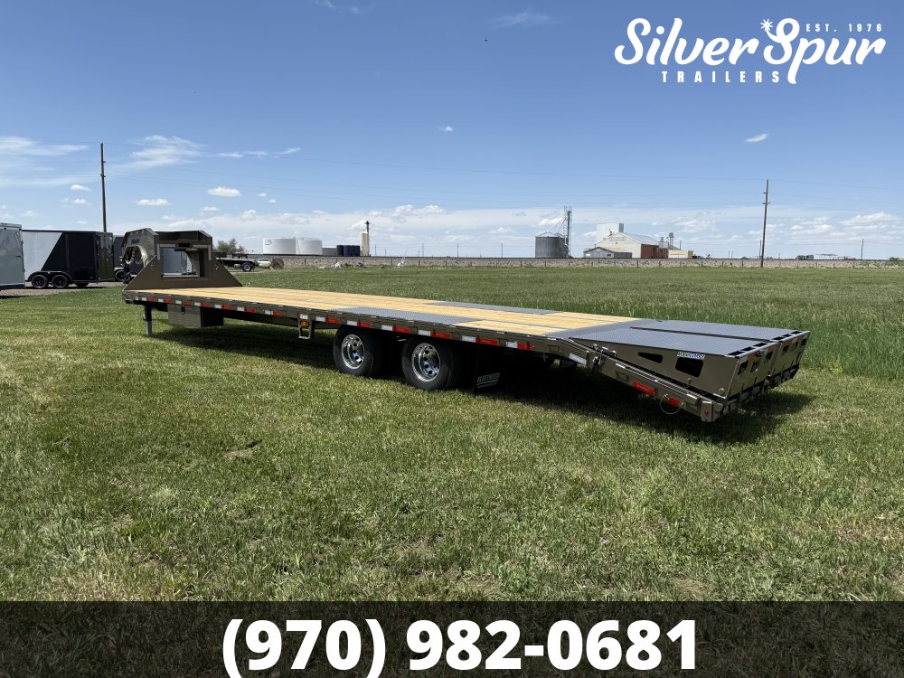 2026 Diamond C FMAX212 35x102 Max Ramp Gooseneck Trailer
