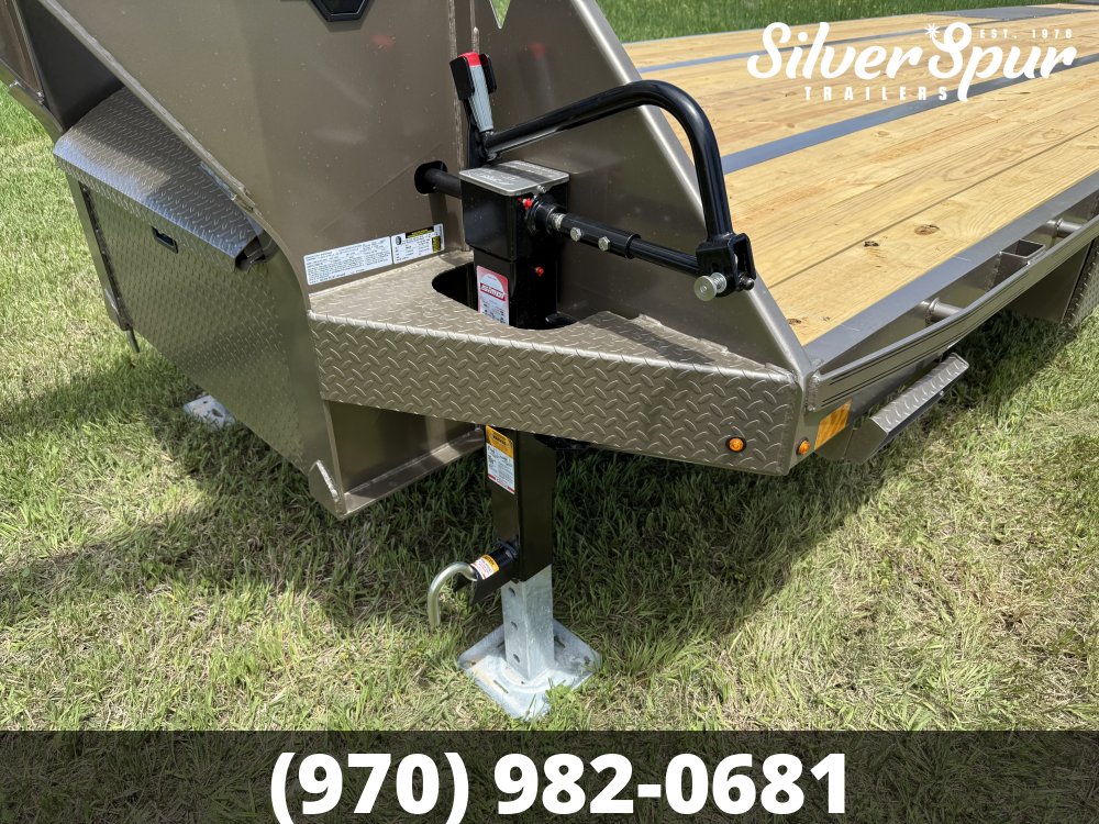 2026 Diamond C FMAX212 35x102 Max Ramp Gooseneck Trailer