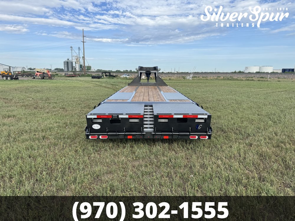 2026 Diamond C FMAX210 28x102 Max Ramp Gooseneck Trailer
