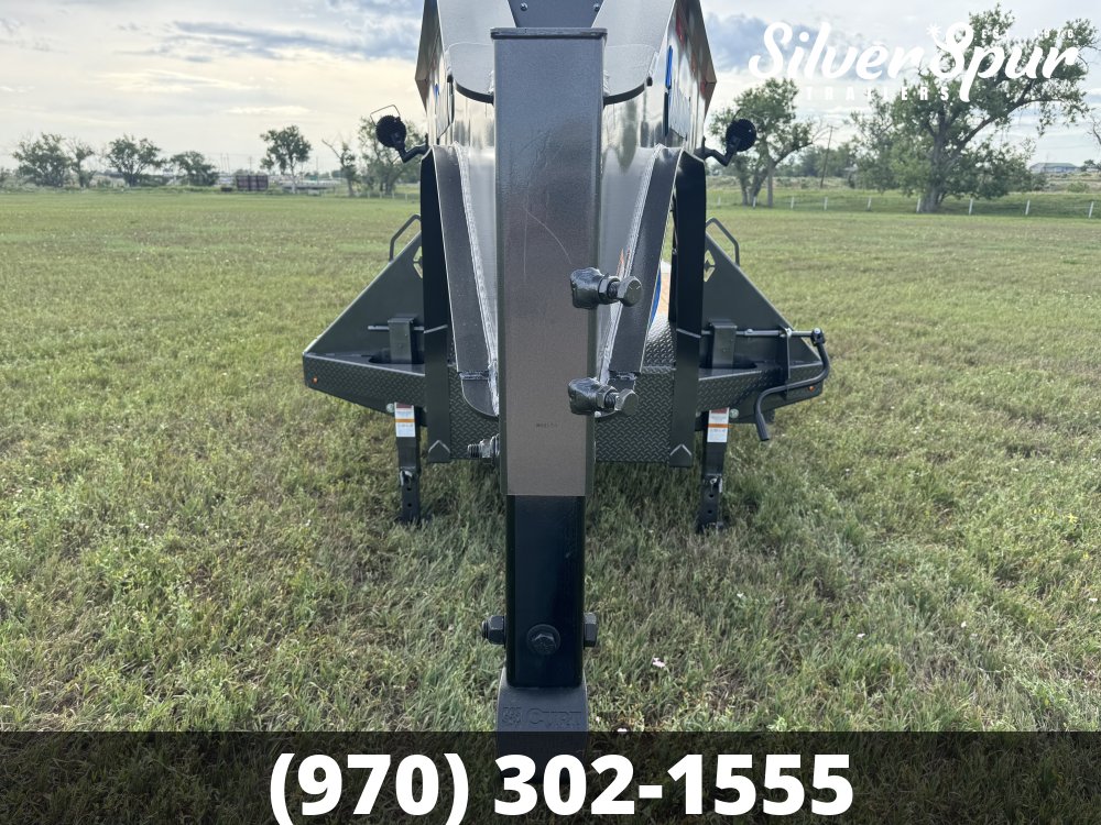 2026 Diamond C FMAX210 28x102 Max Ramp Gooseneck Trailer