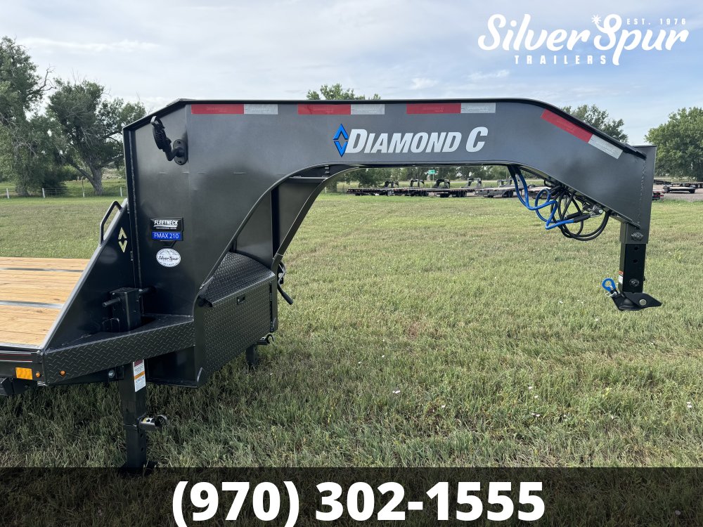 2026 Diamond C FMAX210 28x102 Max Ramp Gooseneck Trailer