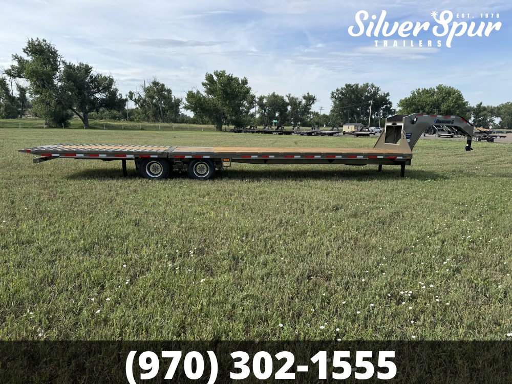 2026 Diamond C FMAX212 35x102 Hydraulic Dovetail Pacesetter Gooseneck Trailer
