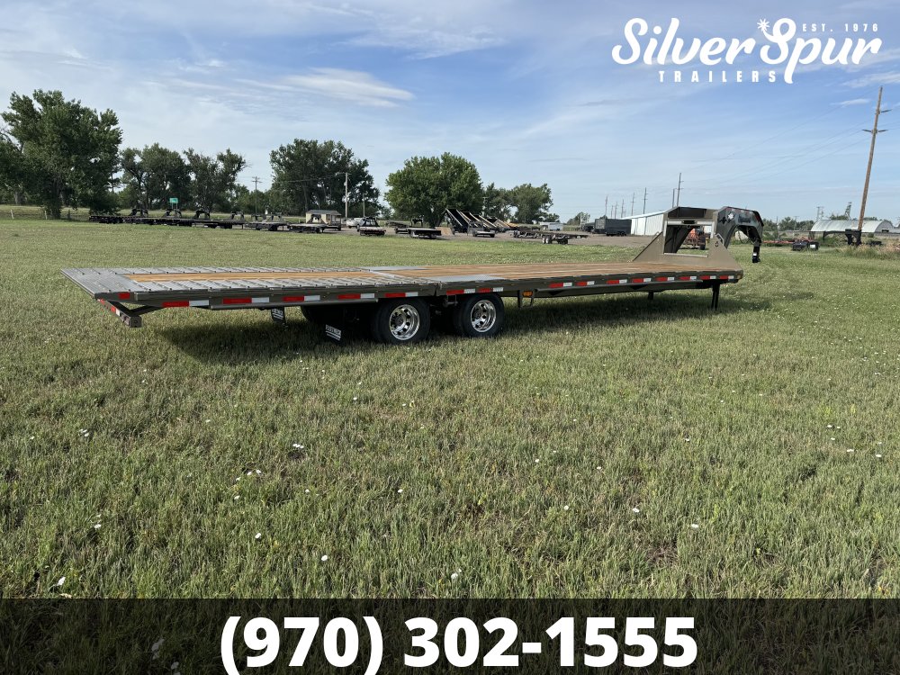 2026 Diamond C FMAX212 35x102 Hydraulic Dovetail Pacesetter Gooseneck Trailer