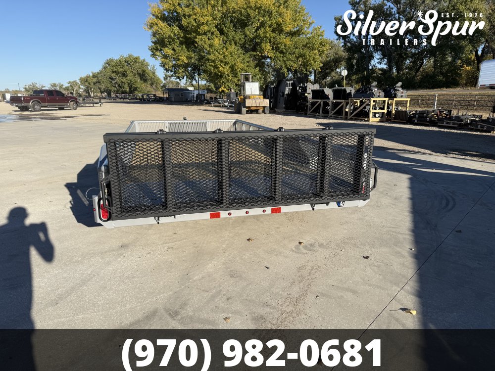 2027 Diamond C GTU235 photo 6