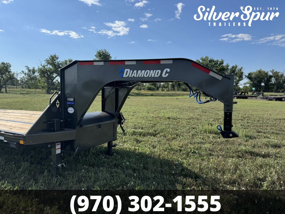 2026 Diamond C FMAX210 32x102 Hydraulic Dovetail Gooseneck Trailer