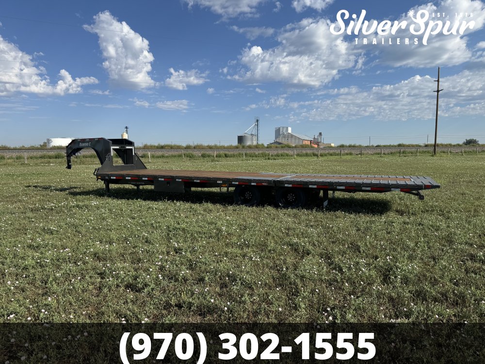 2026 Diamond C FMAX210 32x102 Hydraulic Dovetail Gooseneck Trailer